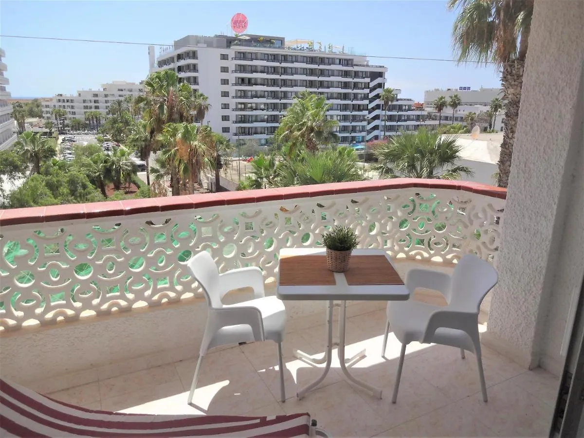 Apartment With A Large South-Facing Balcony, Sea View And Wifi In Las Americas Center Playa de las Américas