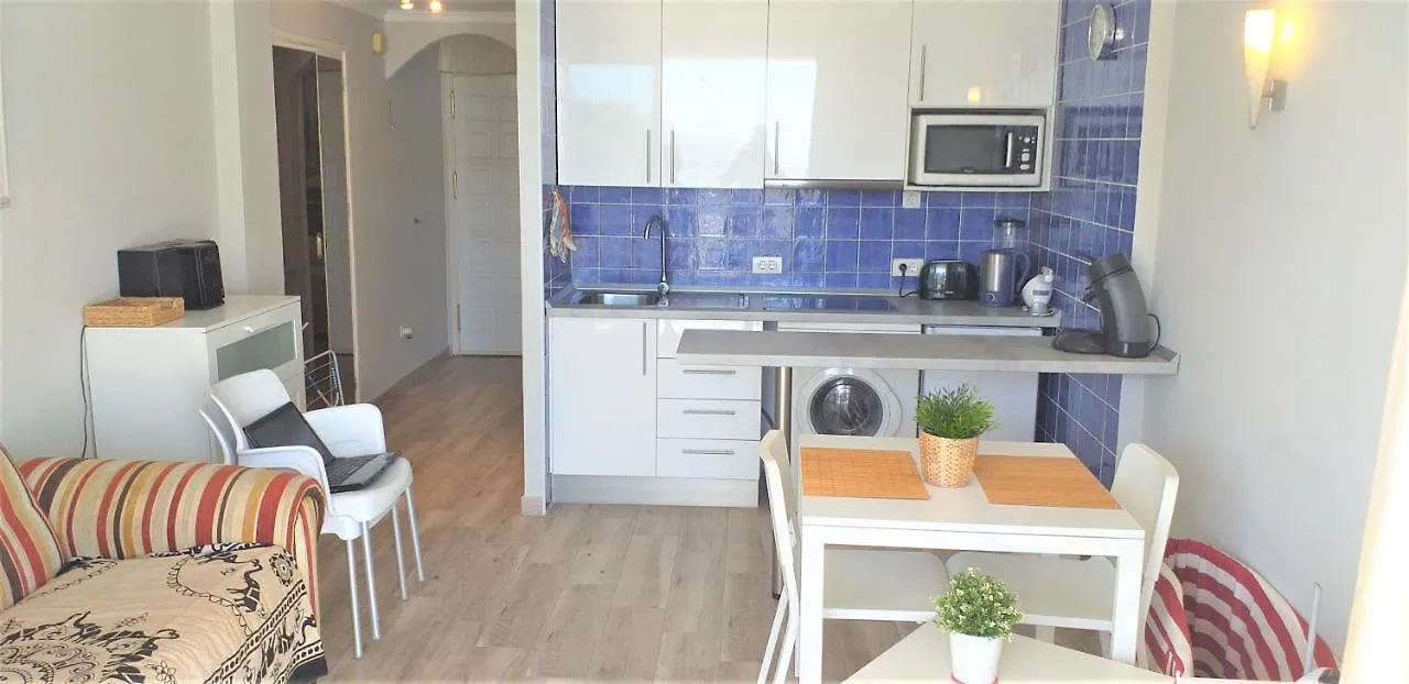 Apartment With A Large South-Facing Balcony, Sea View And Wifi In Las Americas Center Playa de las Américas